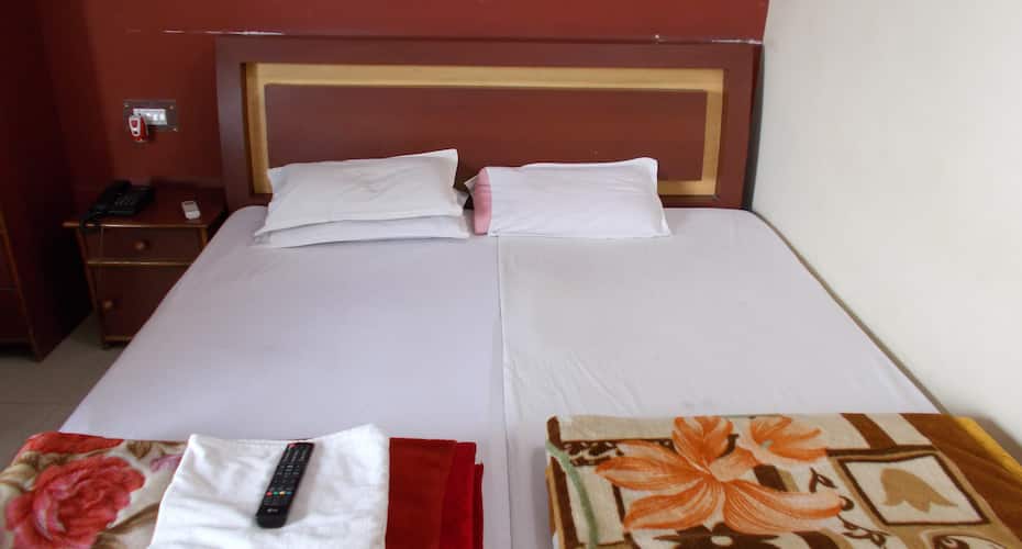 Hotel Surya Shelter, Lucknow 4